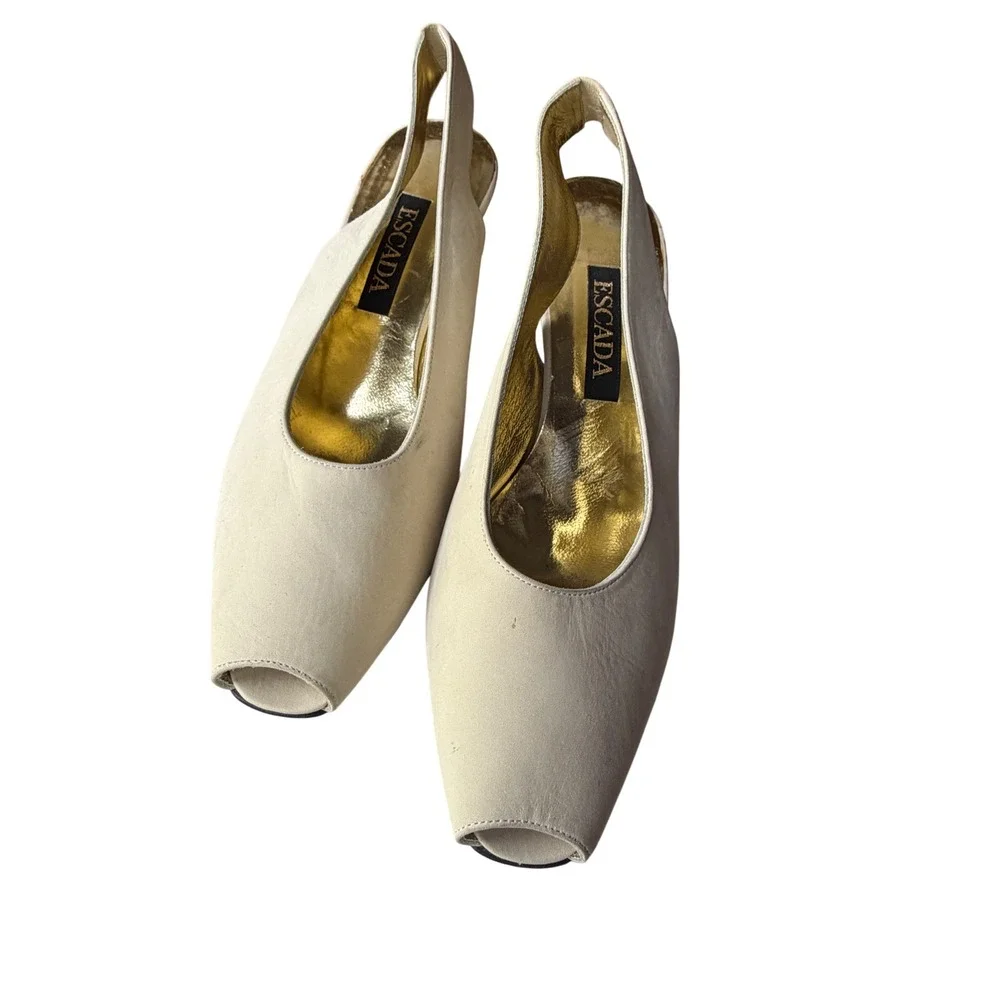 Escada Vintage Designer Peep Toe Slingback Cream Leather Heels Made Italy 8